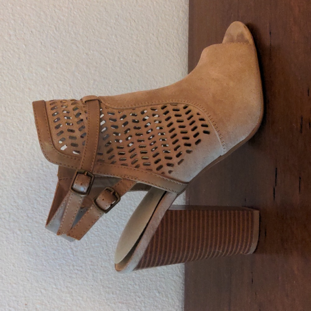 Justfab 'Kessie' nude peep toe booties